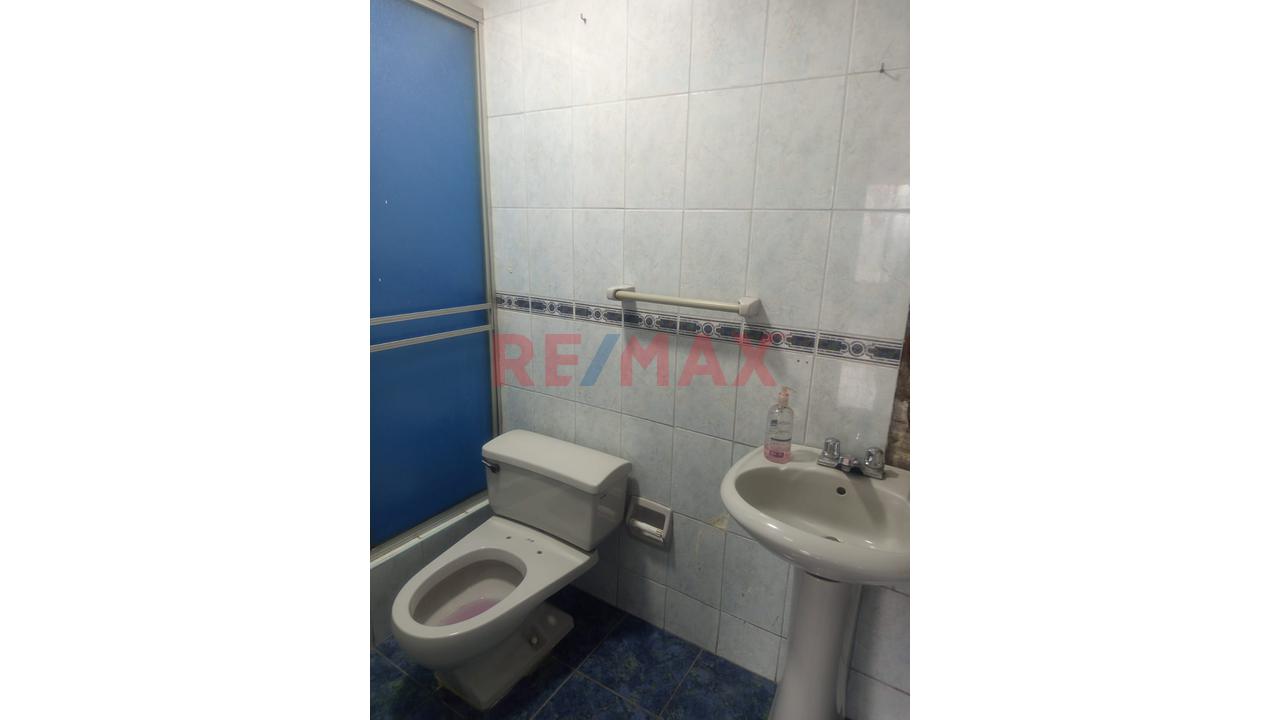 Local Comercial De 3 Pisos En Av. Rafael Escardó – San Miguel — foto 2