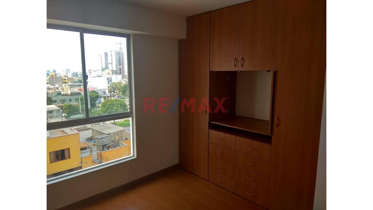 Triplex En Pueblo Libre: Amplitud, Privacidad Y Espacios Para Disfrutar En Familia — foto 10