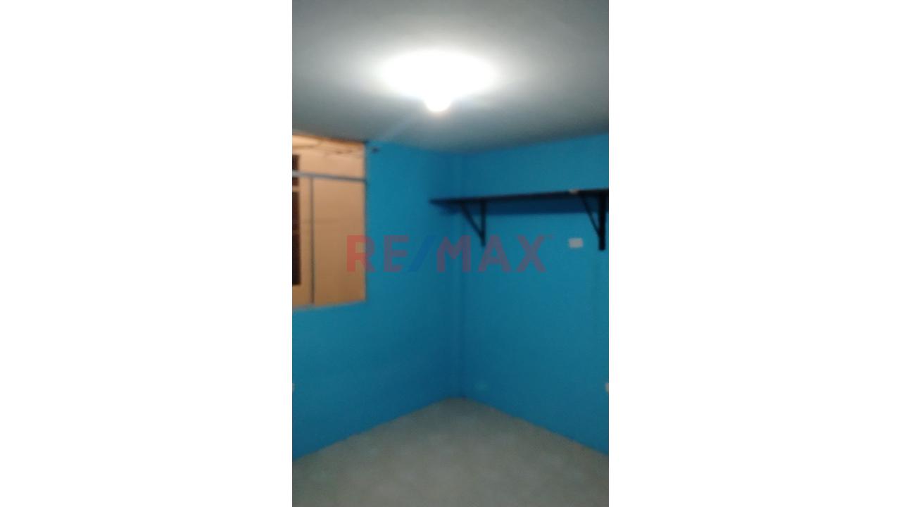 Casa De 2 Pisos En Venta A Pocos Minutos De Centro Civico , Minsa,  Frente A Parque Pariñas Talara — foto 4