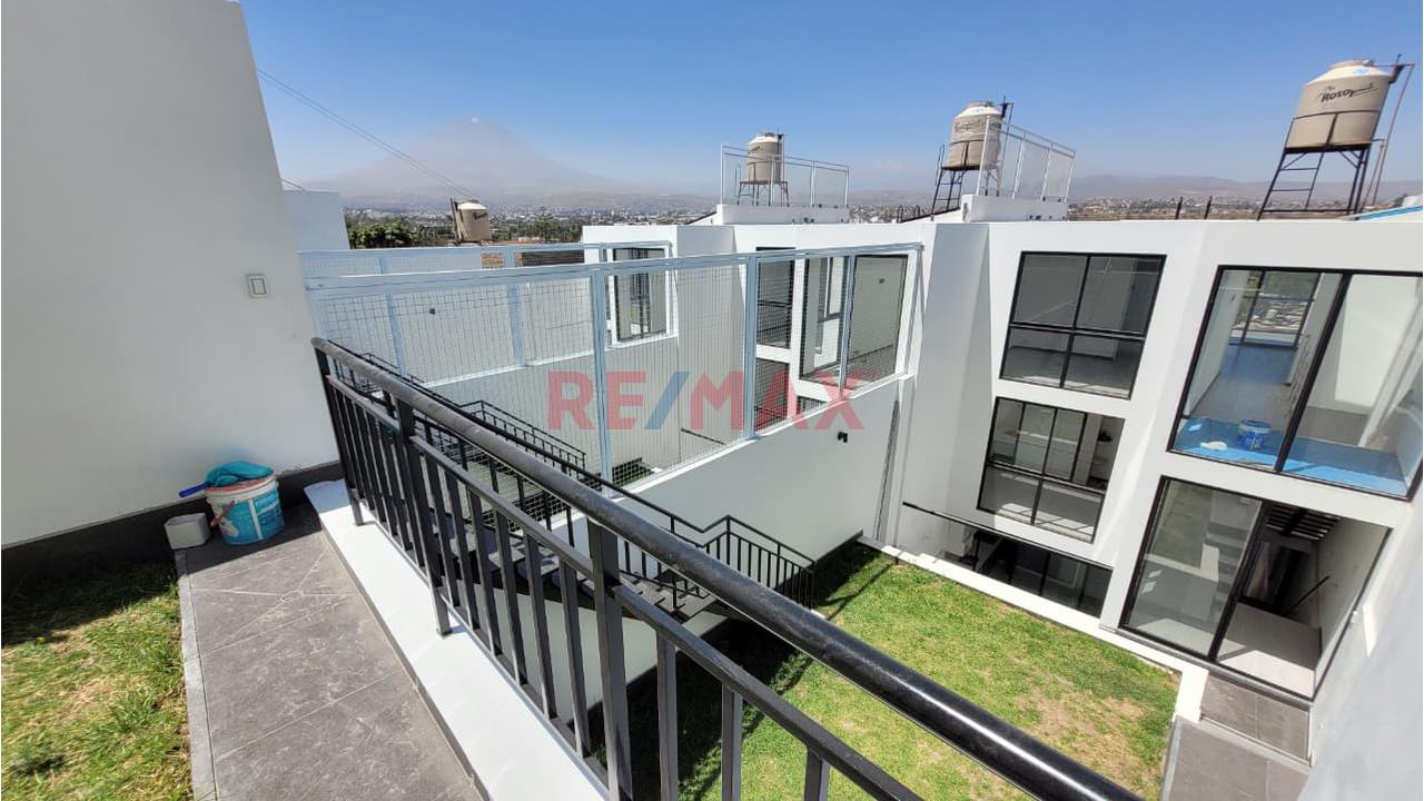 🏡✨ ¡Hermosa Casa En Estreno En Sachaca! ✨🌋 Terraza Privada Con Hermosa Vista A Los Volcanes — foto 6