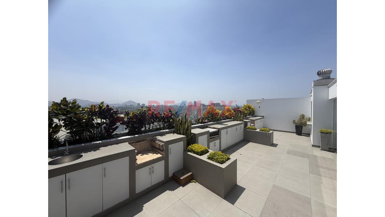 Venta De Departamento En Breña - 2