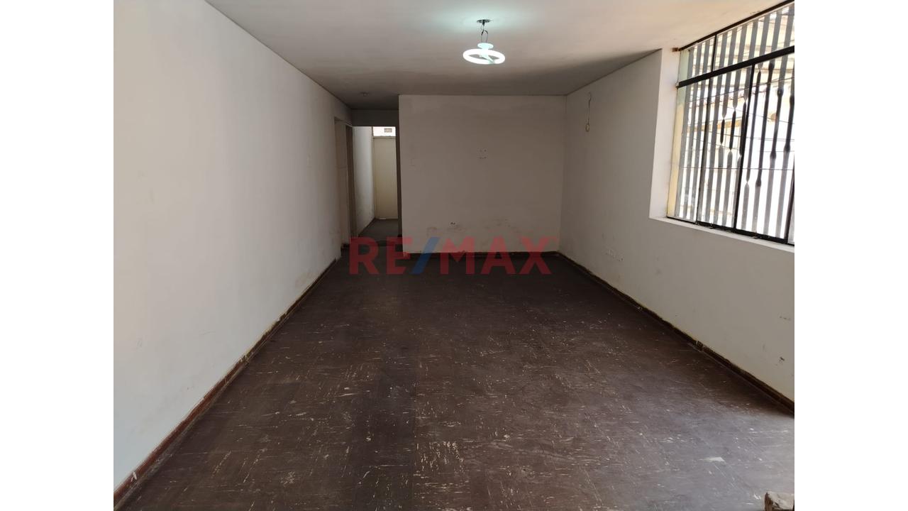 Alquiler Casa – En Esquina En Urb. Covida 1Ra Etapa 200M2 — foto 2