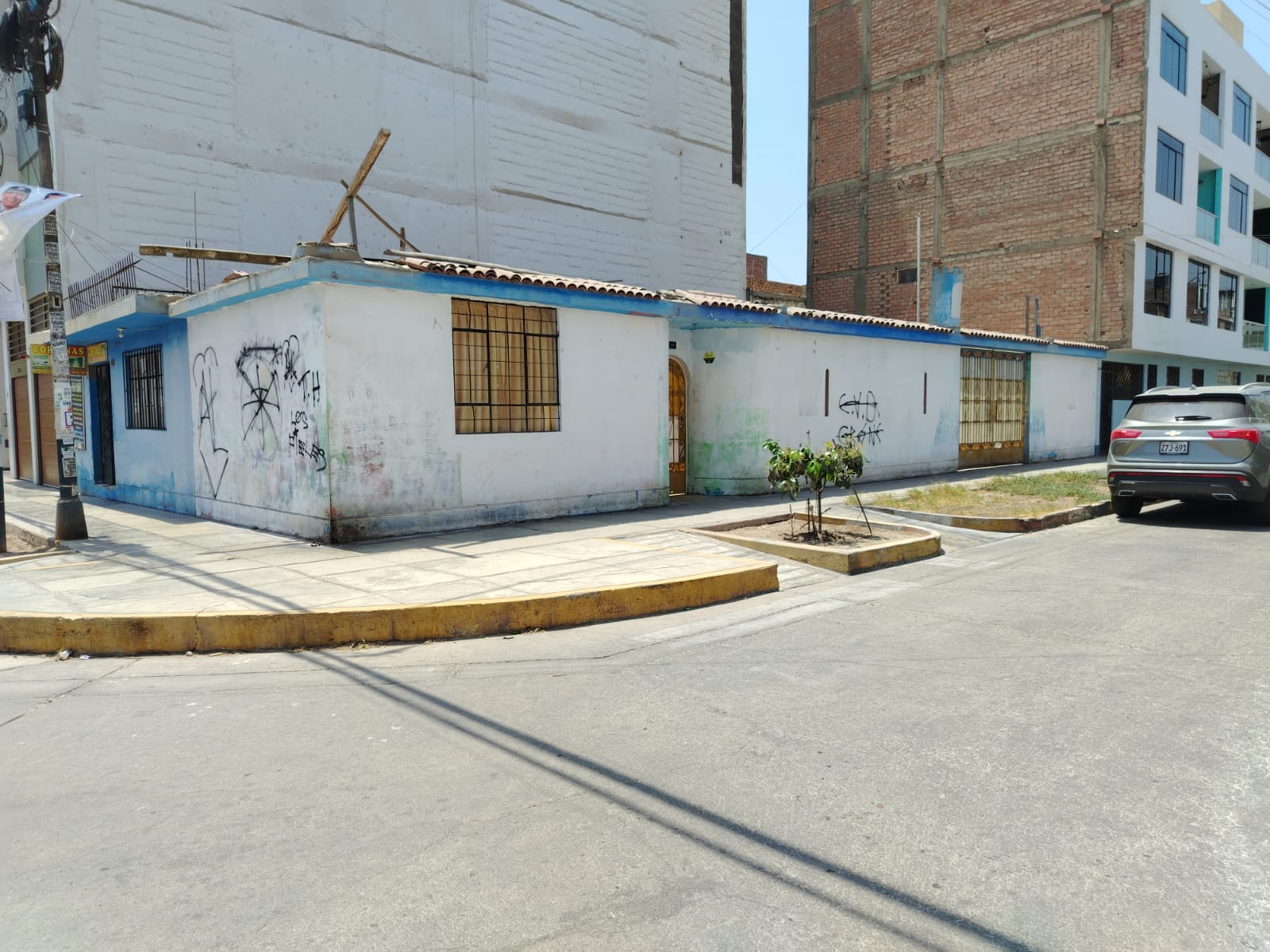 Alquiler Casa – En Esquina En Urb. Covida 1Ra Etapa 200M2