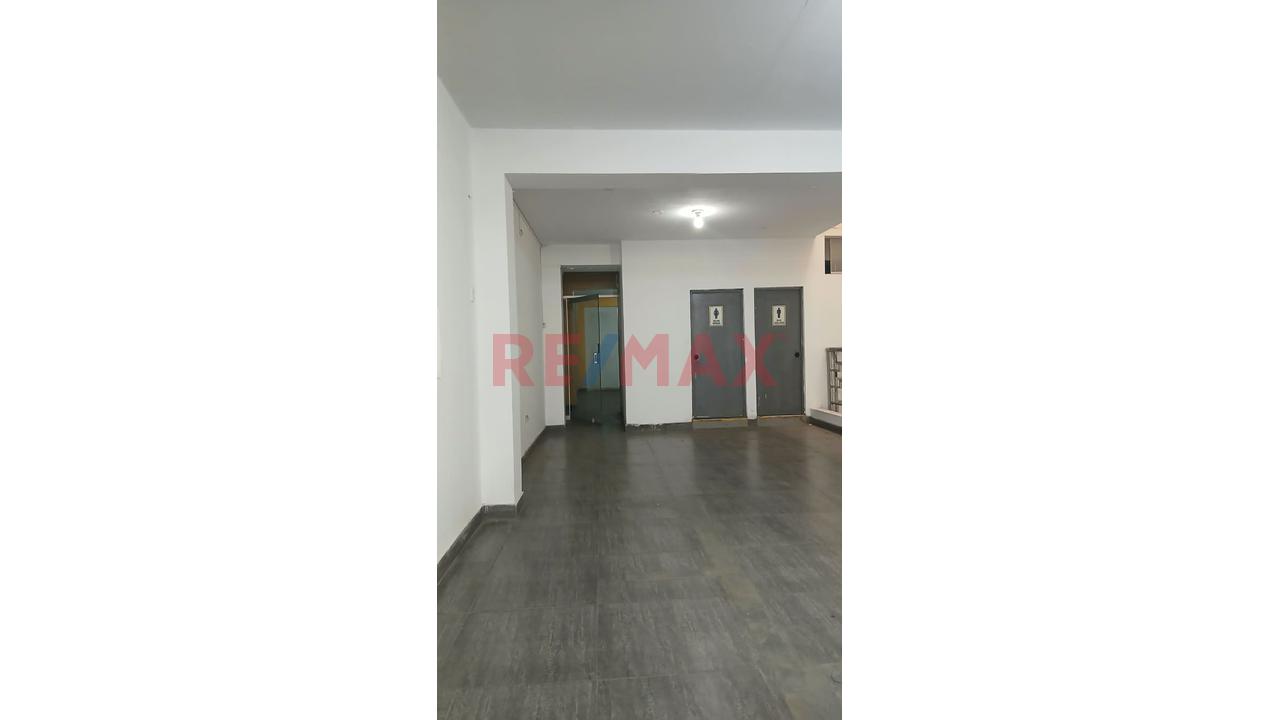 Alquiler De Local Comercial – Av. Sánchez Carrión | El Porvenir — foto 2