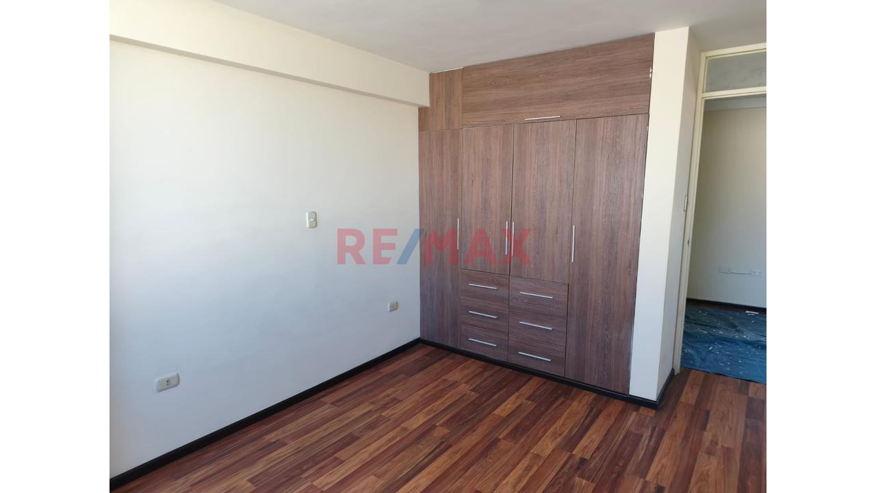 Alquiler Departamento Segundo Piso C/Cochera Por Plaza Yanahuara — foto 11