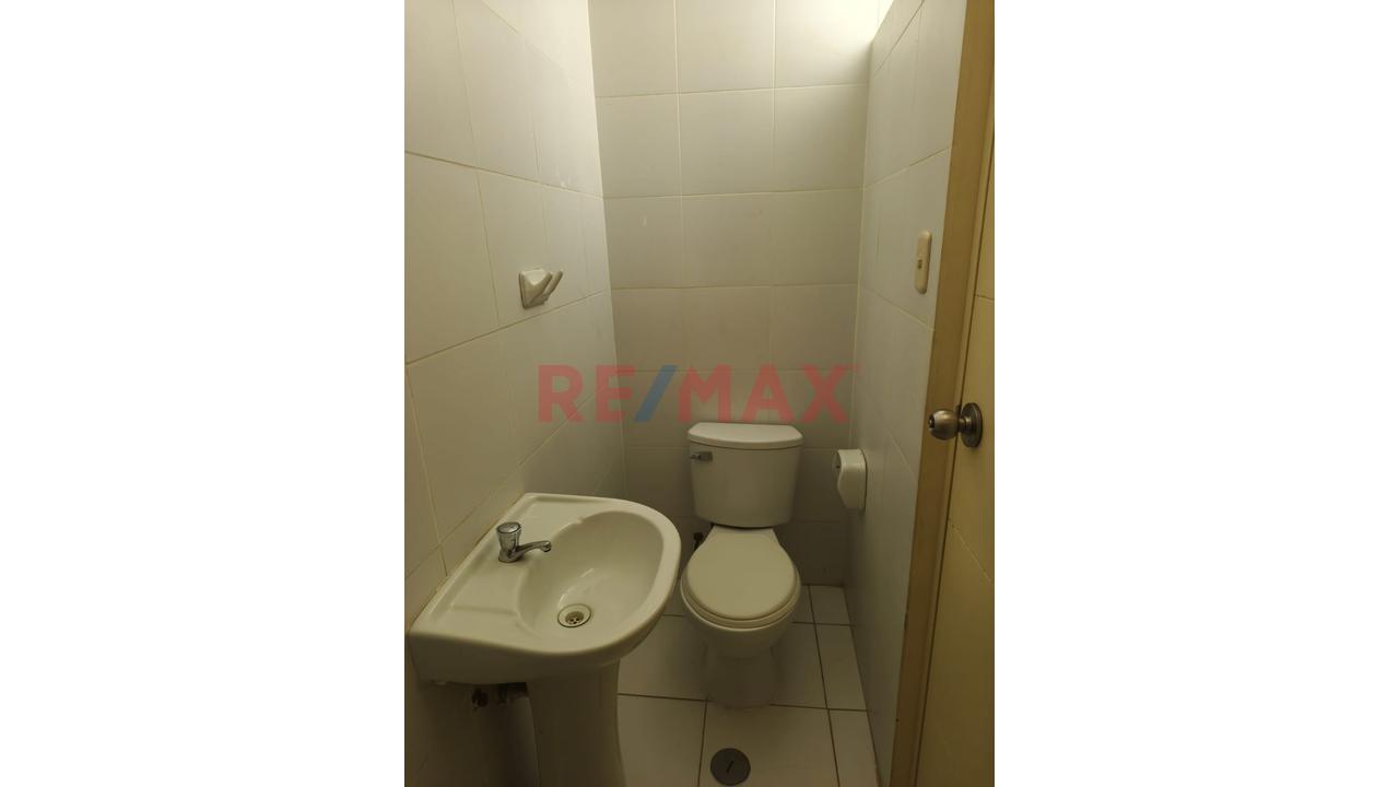 Alquiler Departamento Segundo Piso C/Cochera Por Plaza Yanahuara — foto 5