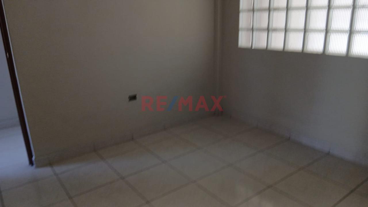Departamento En Alquiler – Av. Metropolitana - 3