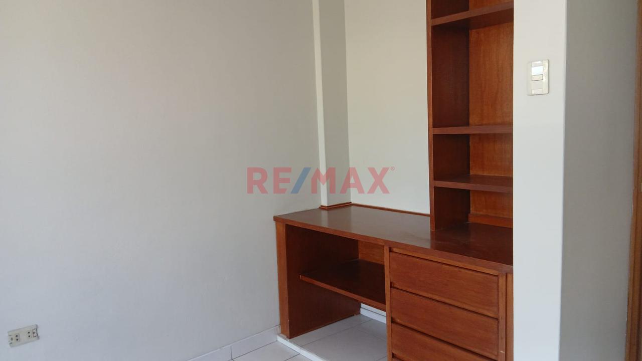 Departamento En Alquiler – Av. Metropolitana - 5