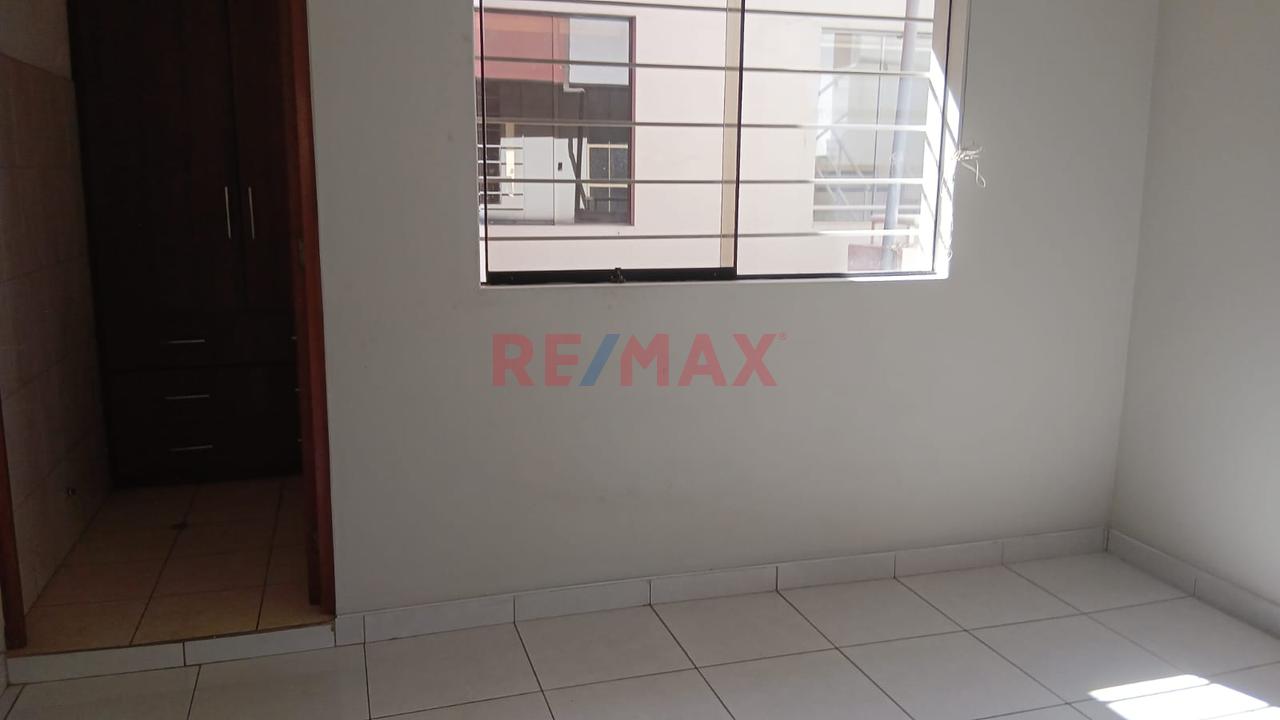 Departamento En Alquiler – Av. Metropolitana - 6