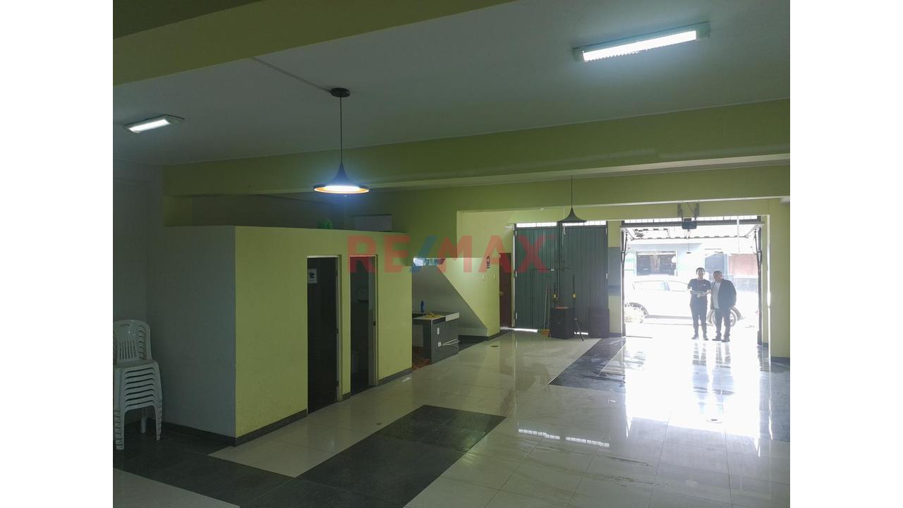 Local Comercial En Alquiler En Villa María Del Triunfo | 139 M² — foto 7