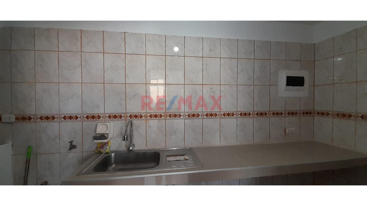 Se Vende Departamento Con Excelente Ubicación En Breña - 10