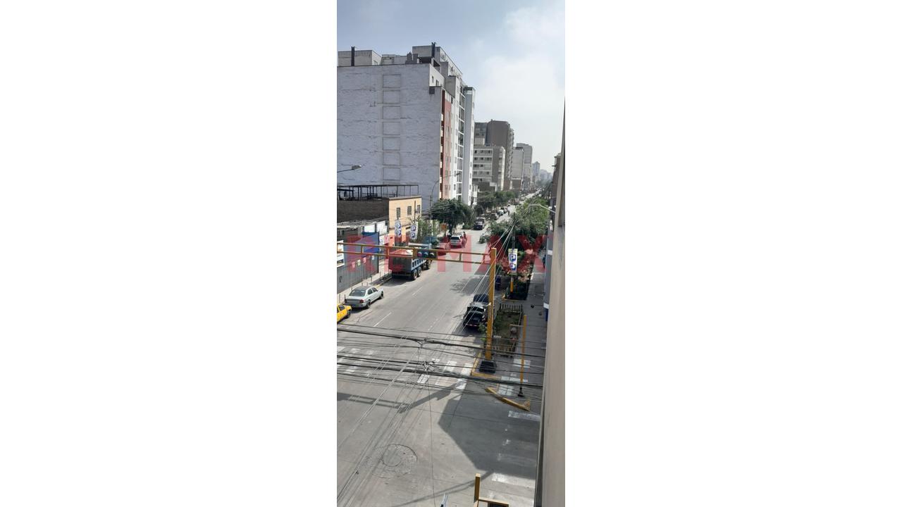 Se Vende Departamento Con Excelente Ubicación En Breña - 4