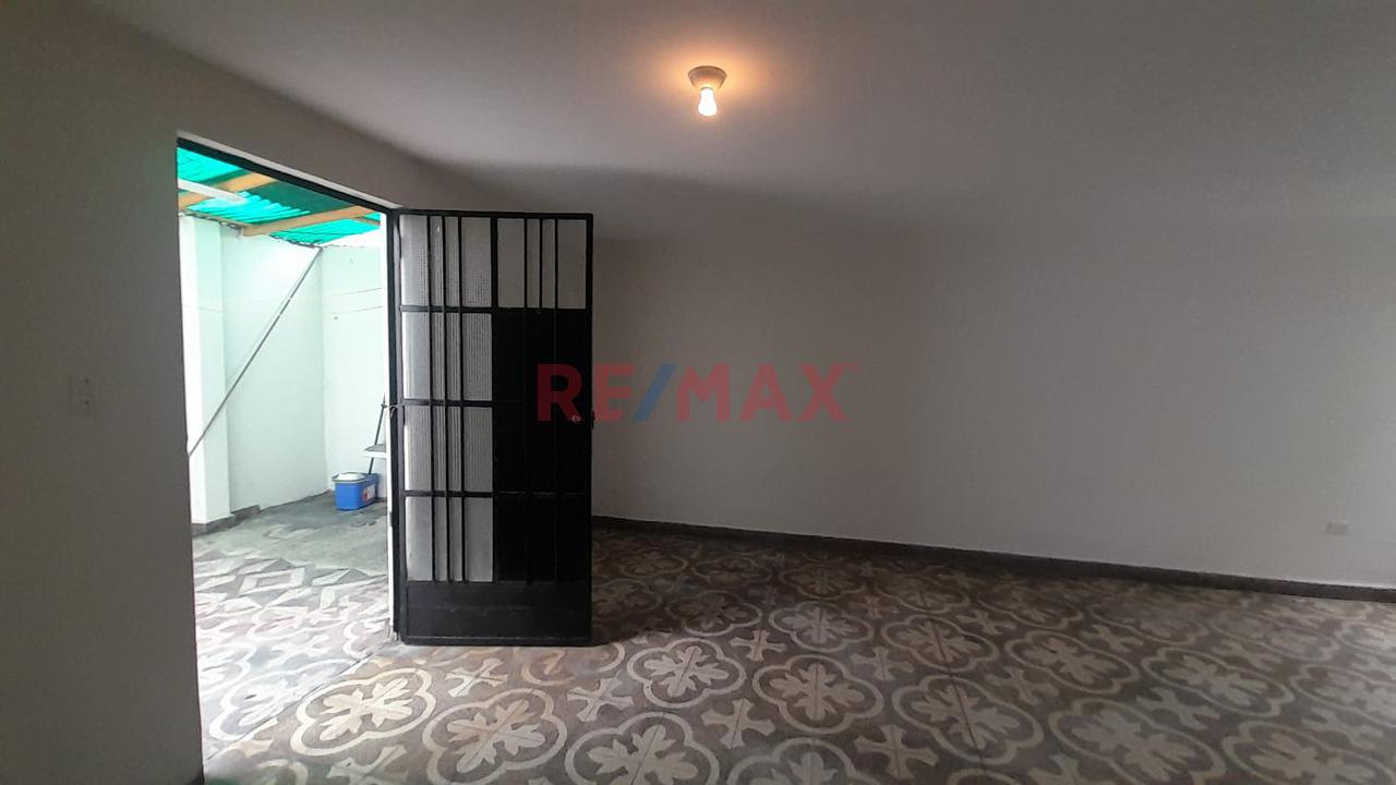 Venta De Amplio Departamento En Urb. El Naranjal – San Martín De Porres - 16