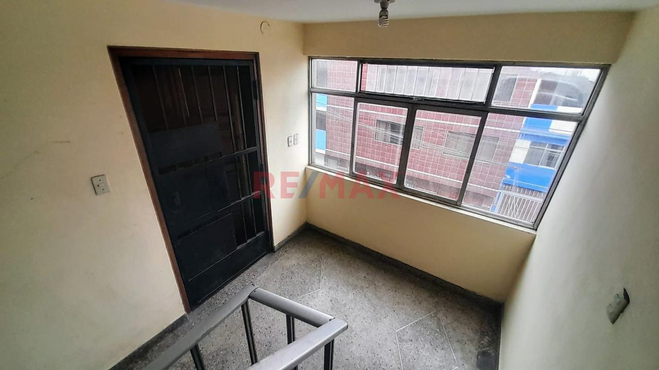 Venta De Amplio Departamento En Urb. El Naranjal – San Martín De Porres - 9