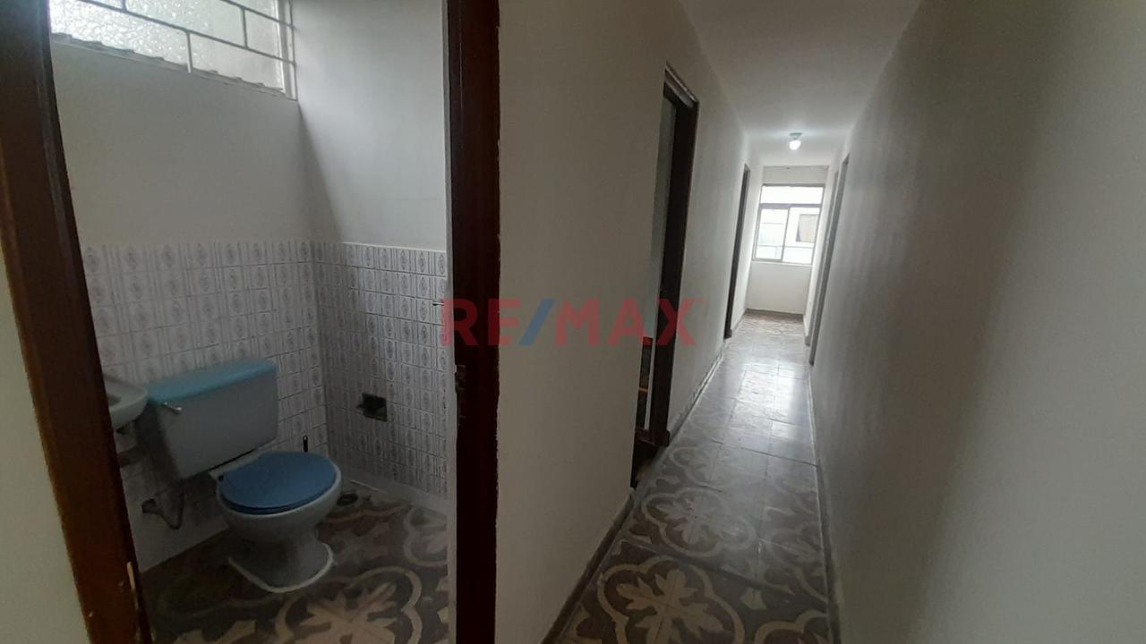 Venta De Amplio Departamento En Urb. El Naranjal – San Martín De Porres - 4