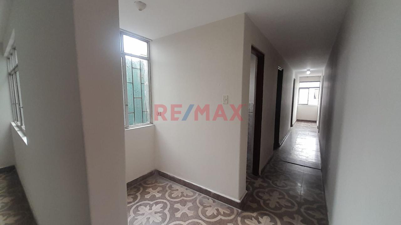 Venta De Amplio Departamento En Urb. El Naranjal – San Martín De Porres - 12