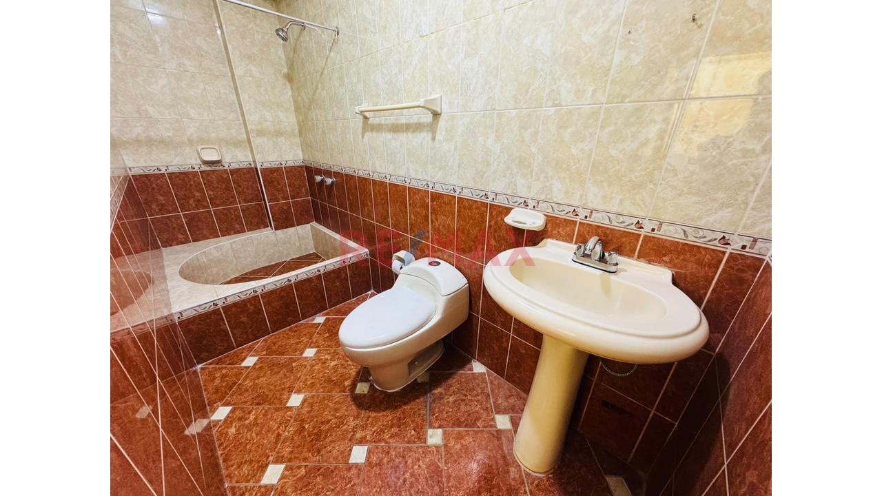 Venta Departamento Urb Los Jardines Del Golf 2Do Piso Con Ascensor Y Cochera Frente Parque - 10
