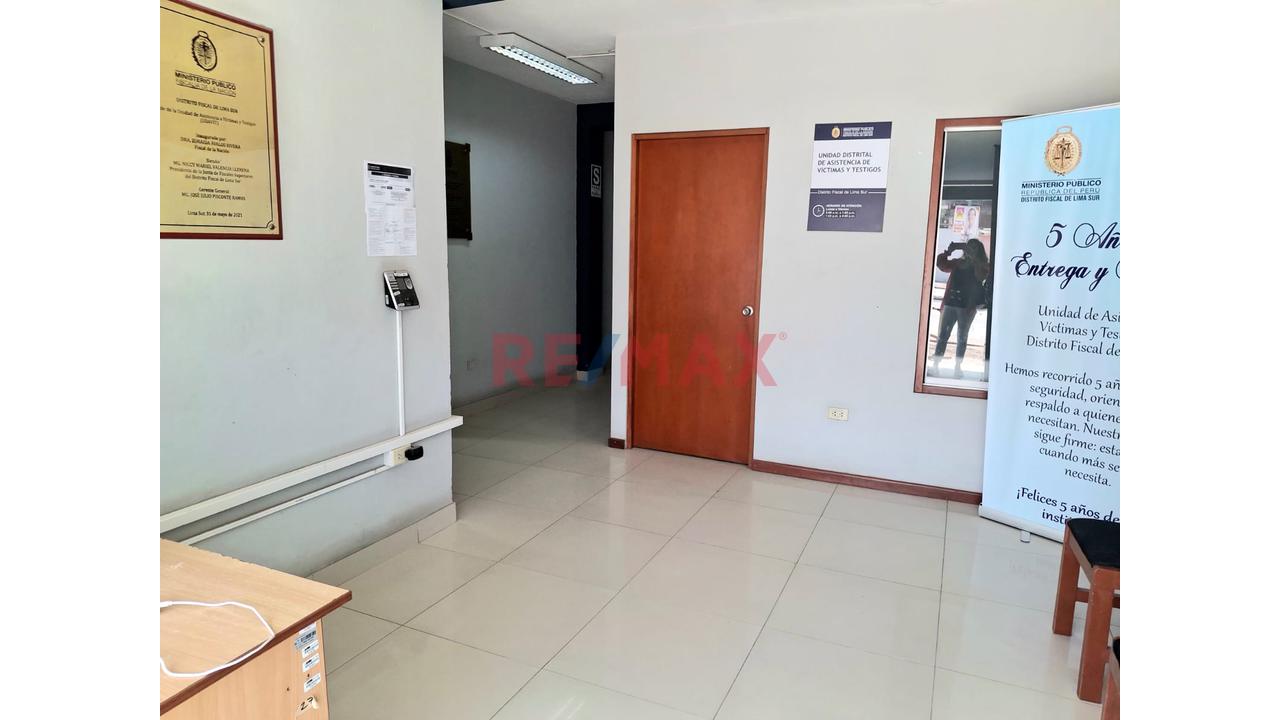 Vendo Amplio Local Comercial De 470M² En Vmt | 3 Pisos Mas Azotea - 9