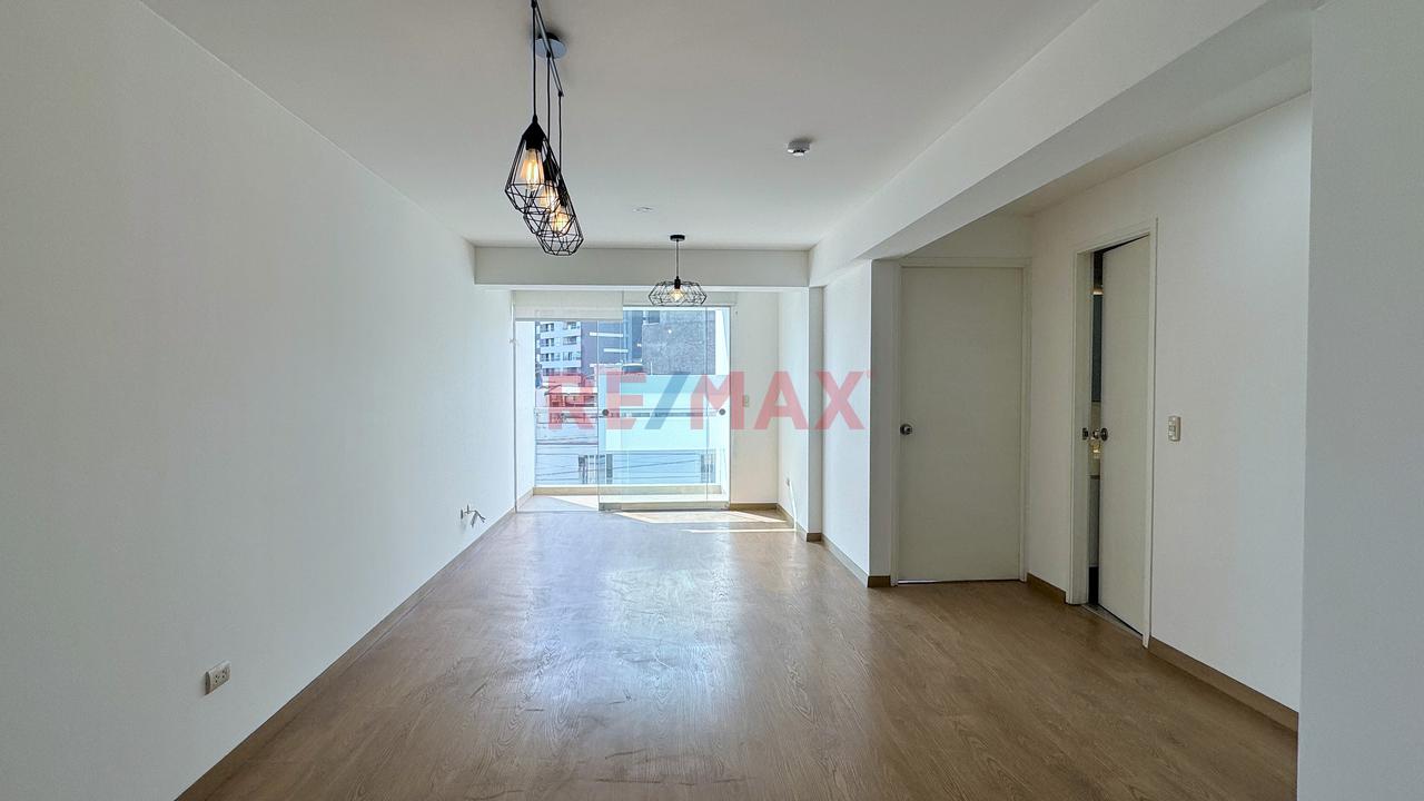 Alquiler De Departamento - Surquilo Límite Con San Isidro - 2