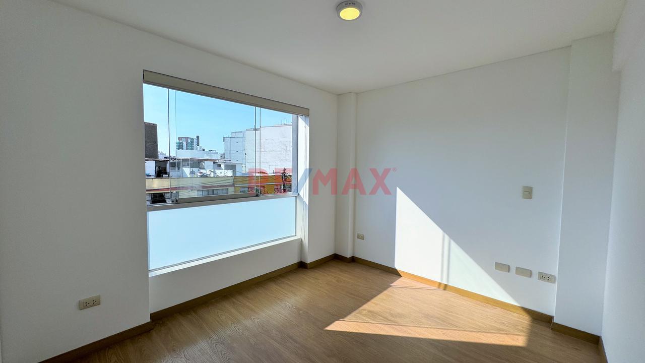 Alquiler De Departamento - Surquilo Límite Con San Isidro - 15