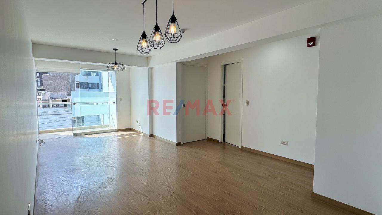 Alquiler De Departamento - Surquilo Límite Con San Isidro
