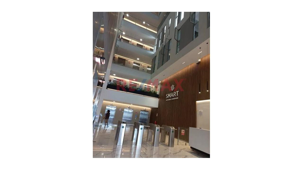 Alquilo  Consultorio U Oficina En Edificio Smart- Magdalena