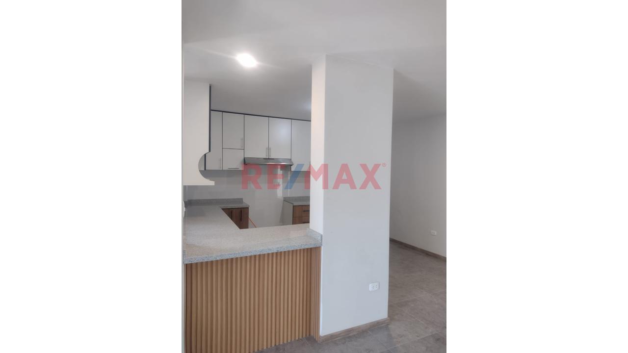 Se Alquila Bonito Y Comodo Departamento De Estreno — foto 11
