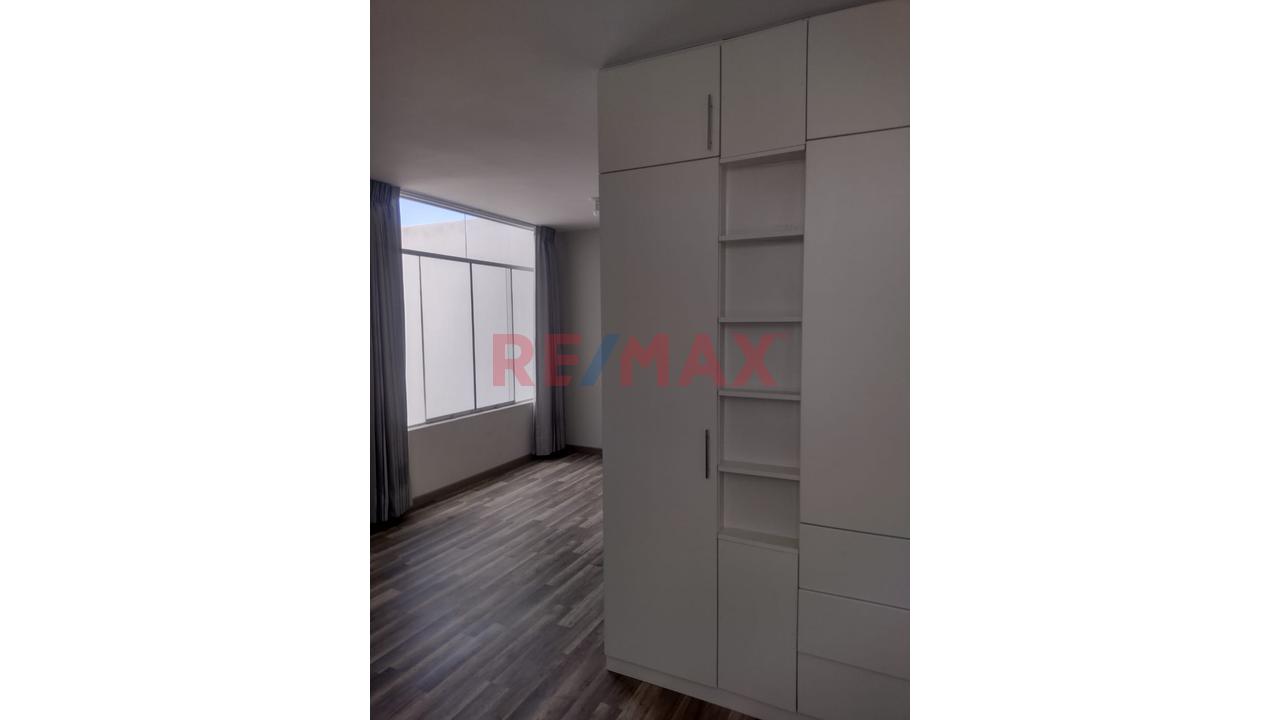 Se Alquila Bonito Y Comodo Departamento De Estreno - 16