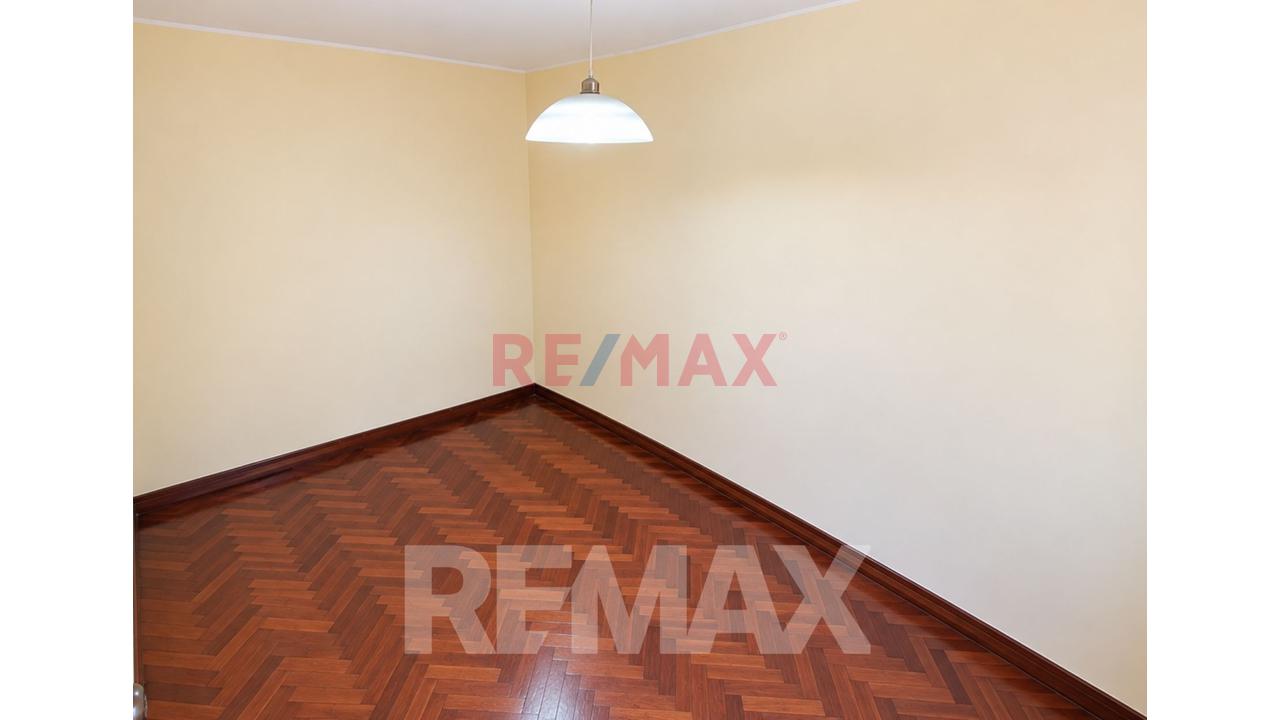 Alquiler   Local Comercial En Av Reducto - Miraflores — foto 14