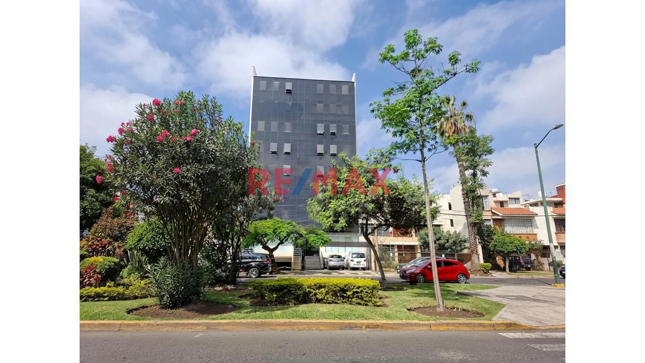 Alquilo Local / Oficina En 1Er Piso, 2 Cocheras, Con Ingreso Independiente – San Borja