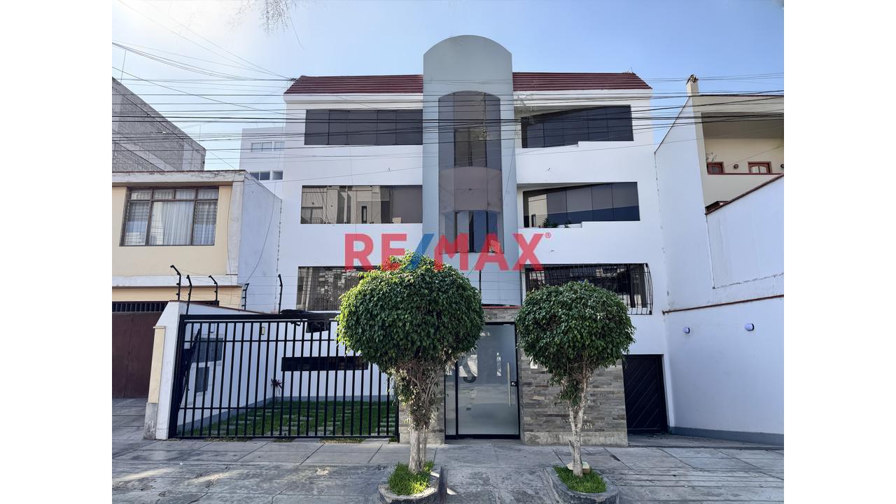 Dpto. Alquiler Con/Sin Amoblado– 2Do Piso - 88M2 - Surco | 3 Dormitorios + Cochera