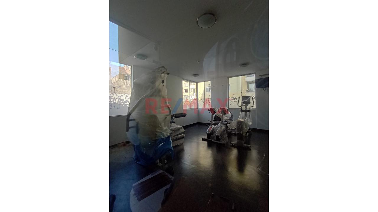 Vendo Moderno Departamento En Piso 4 - Condominio Parque Los Olivos - Los Olivos — foto 14