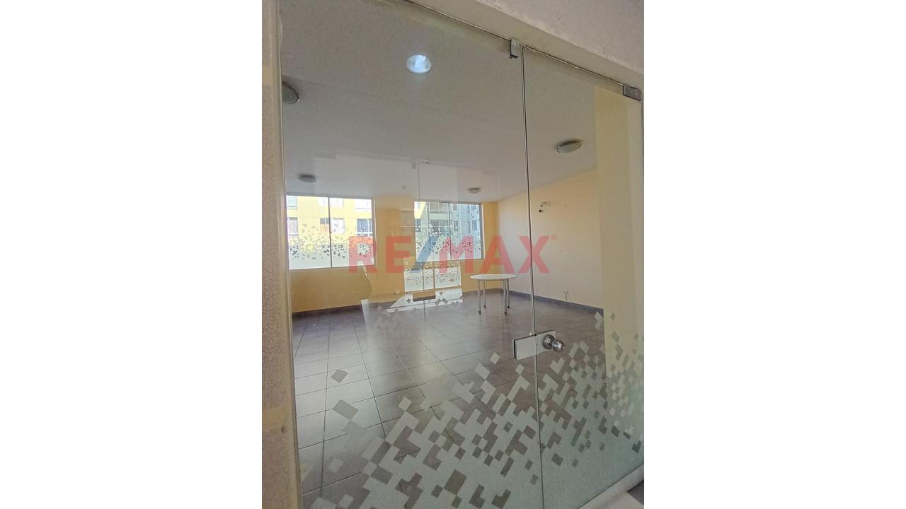 Vendo Moderno Departamento En Piso 4 - Condominio Parque Los Olivos - Los Olivos — foto 15