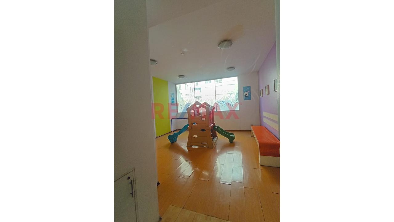 Vendo Moderno Departamento En Piso 4 - Condominio Parque Los Olivos - Los Olivos — foto 3