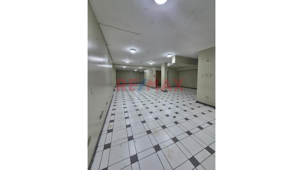 🏢 Amplio Local Para Oficinas Y Uso Empresarial || 💰 Alquiler: Us$ 2,800 Negociables - 4