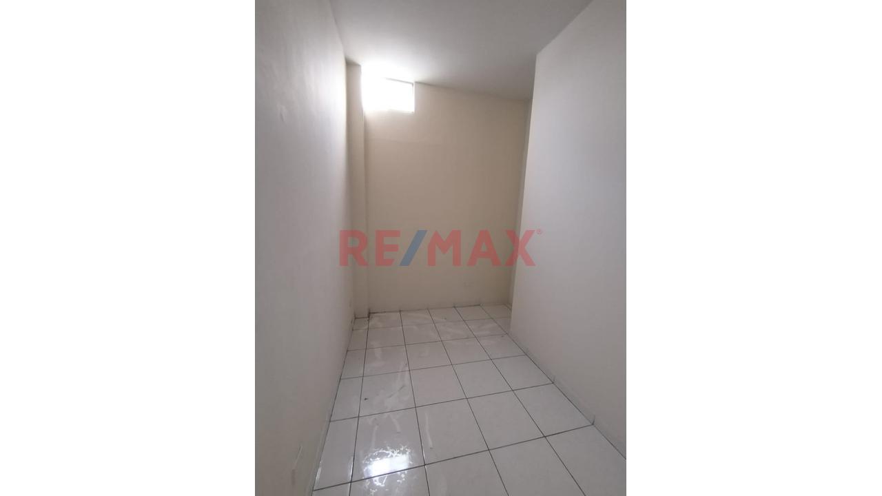 Venta De Departamento De 3 Dormitorios En La Mejor Zona De Los Olivos - 8