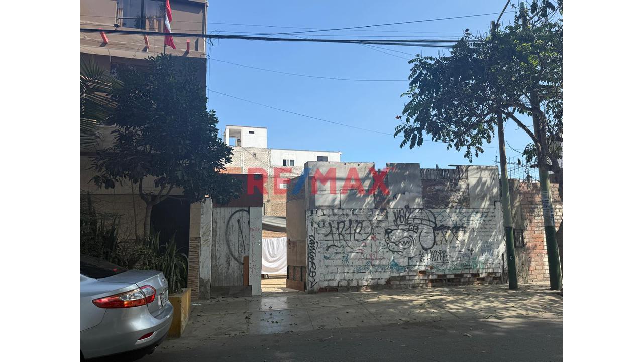 “Terreno Comercial 178.76 M² En Alquiler – Av. San Lorenzo, Chorrillos | S/3,500”