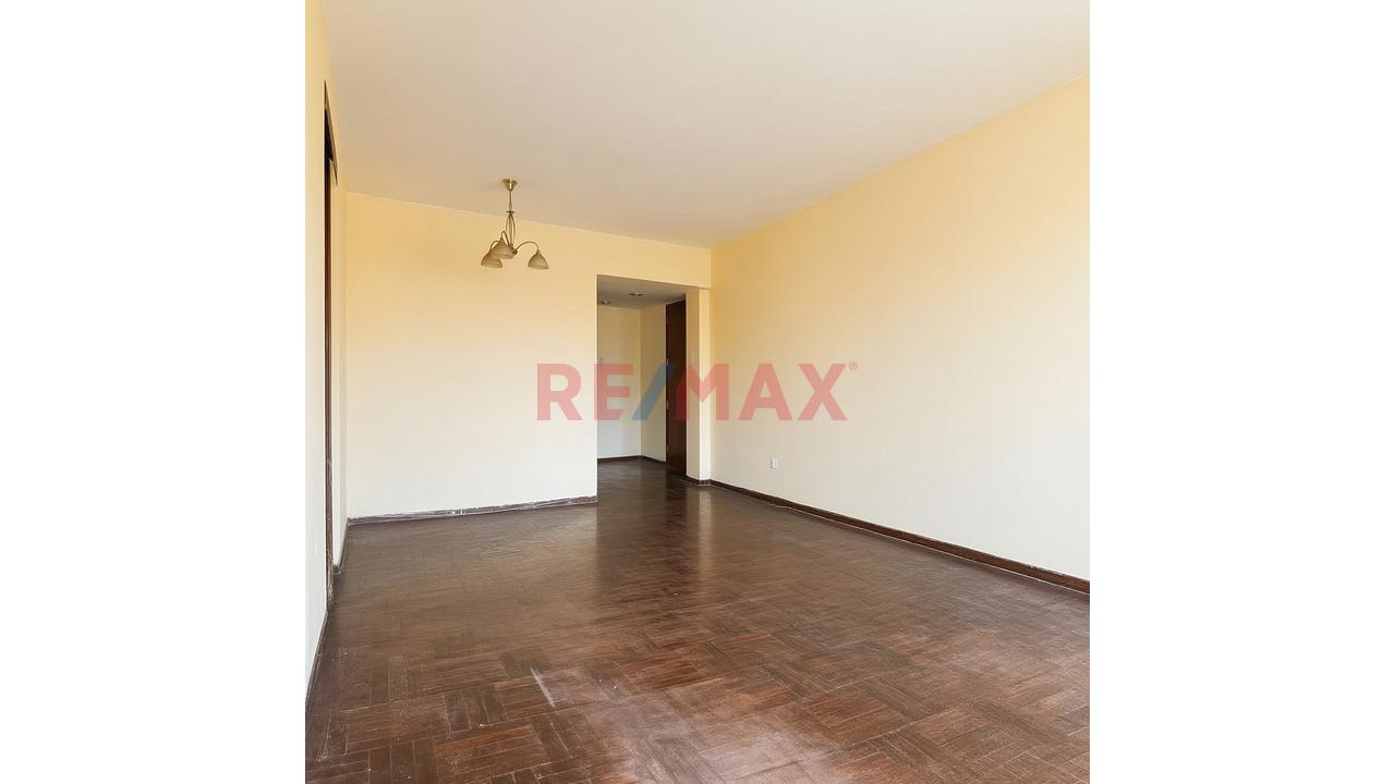 Venta De Departamento En Miraflores - 4