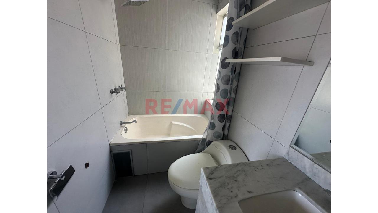¡Se Alquila Lindo Y Cómodo Departamento En Primer Piso De Tres Dormitorios Cerca Al Pentagonito! - 10