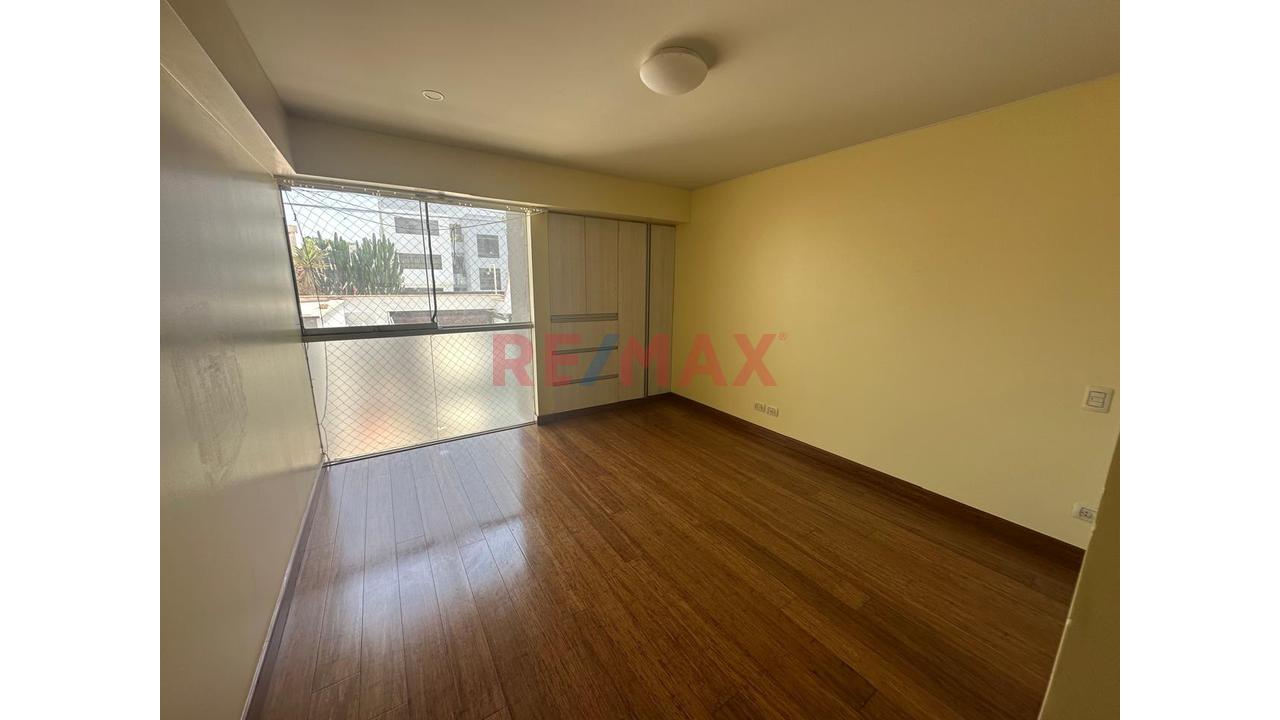 ¡Se Alquila Lindo Y Cómodo Departamento En Primer Piso De Tres Dormitorios Cerca Al Pentagonito! - 8