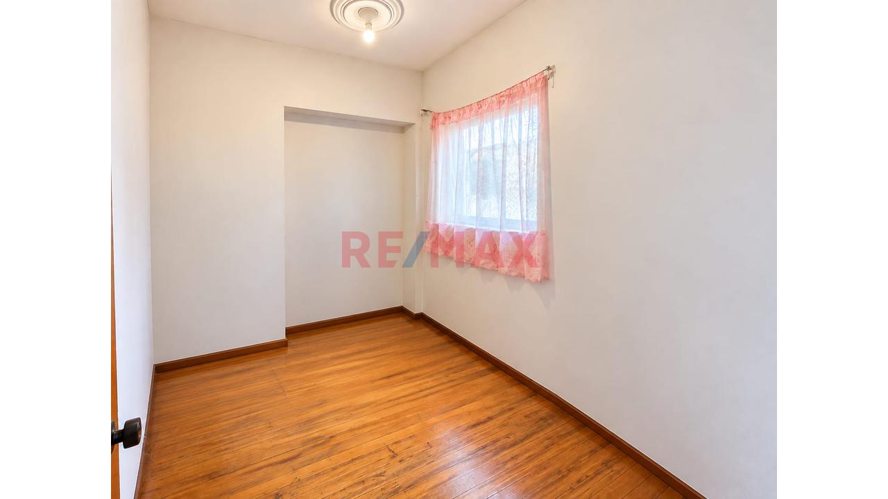 Casa Comercial En Alquiler - Vallecito - 16