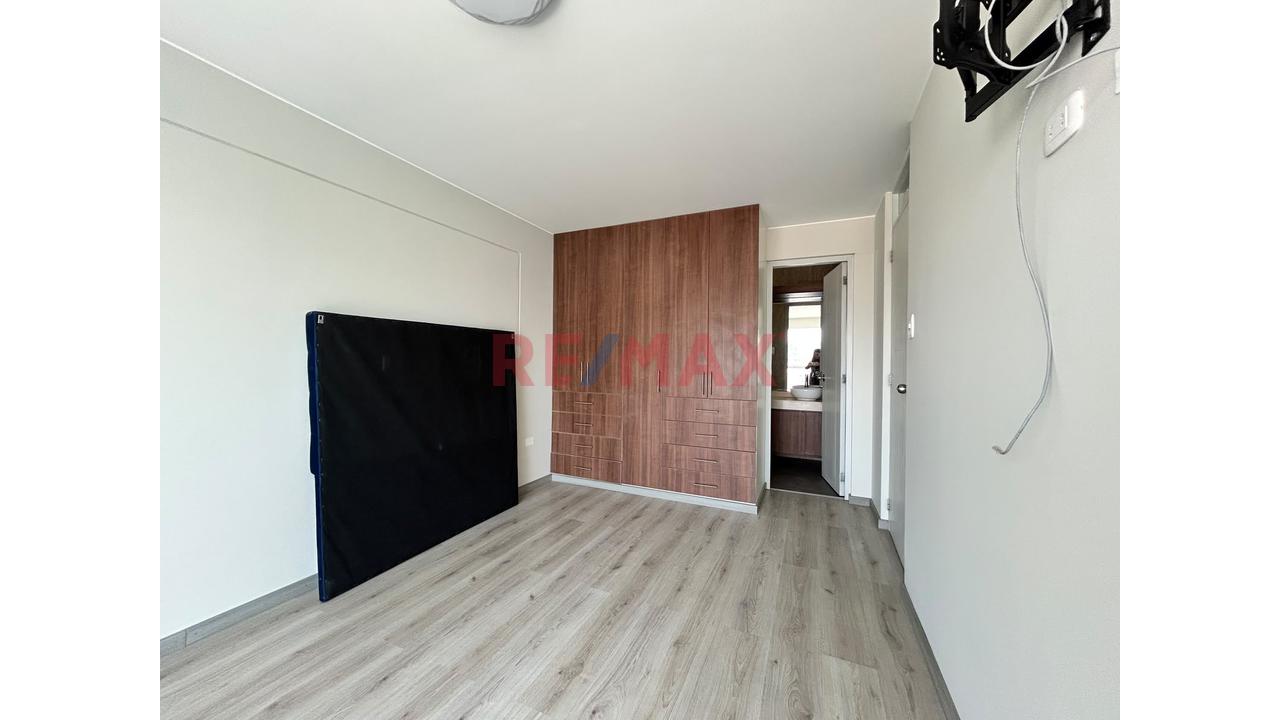 Alquiler Departamento En Urb La Pradera - C.Colorado - 10
