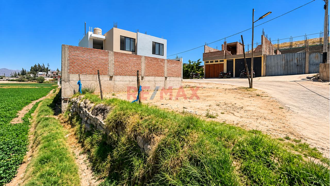 Terreno Rústico Con Proyección Urbana En Esquina – A Minutos De Plaza Las Américas — foto 6