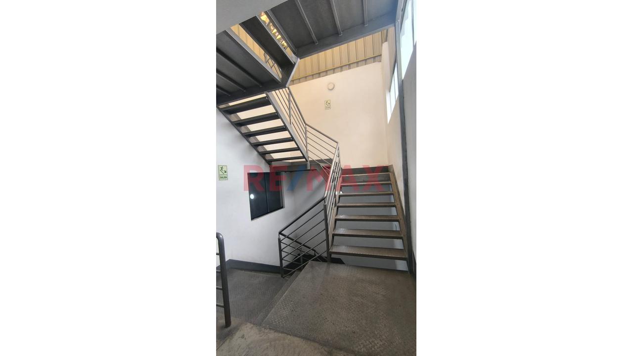 Venta Local Industrial En San Juan De Lurigancho — foto 15