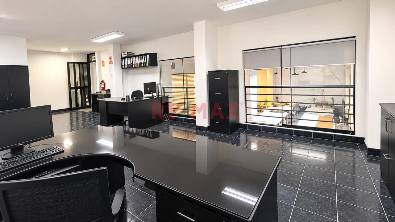 Venta Local Industrial En San Juan De Lurigancho — foto 4