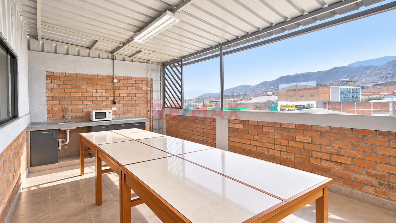 Venta Local Industrial En San Juan De Lurigancho - 19