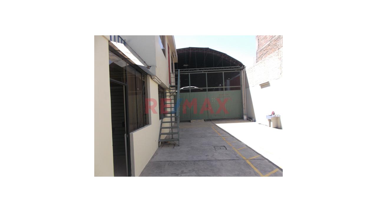 Almacén En Alquiler – Avenida Parra, Arequipa — foto 5