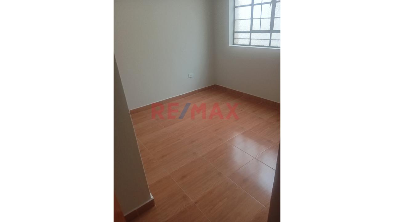 Vendo Departamento 2Do Piso Mas Azotea At: 216.00 M2   Maranga San Miguel - 6