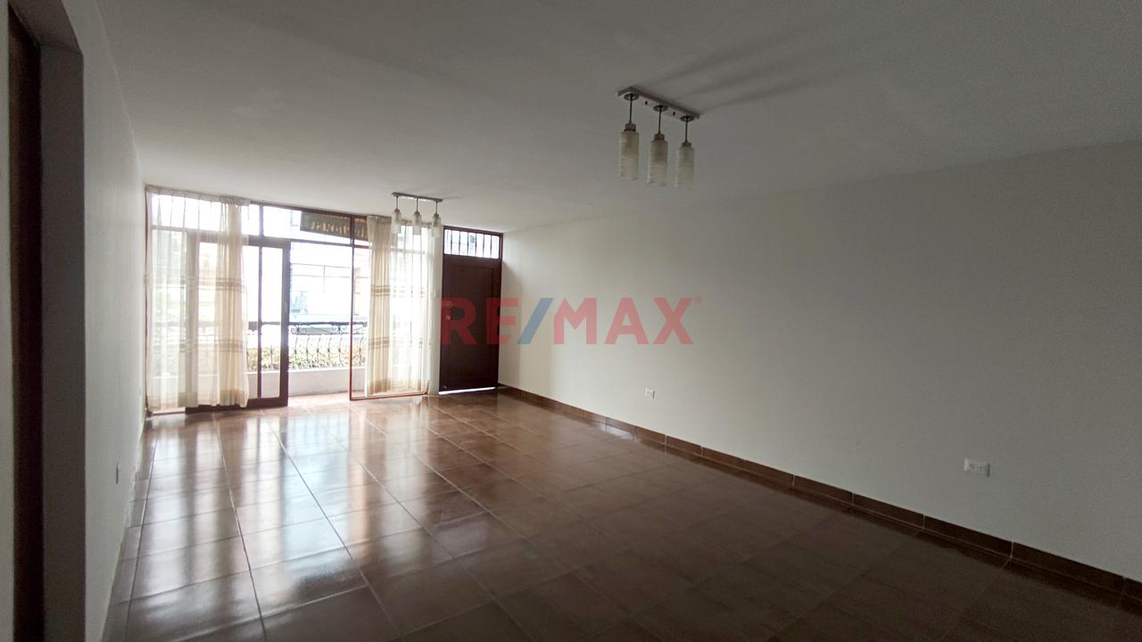 Vendo Departamento 2Do Piso Mas Azotea At: 216.00 M2   Maranga San Miguel — foto 5