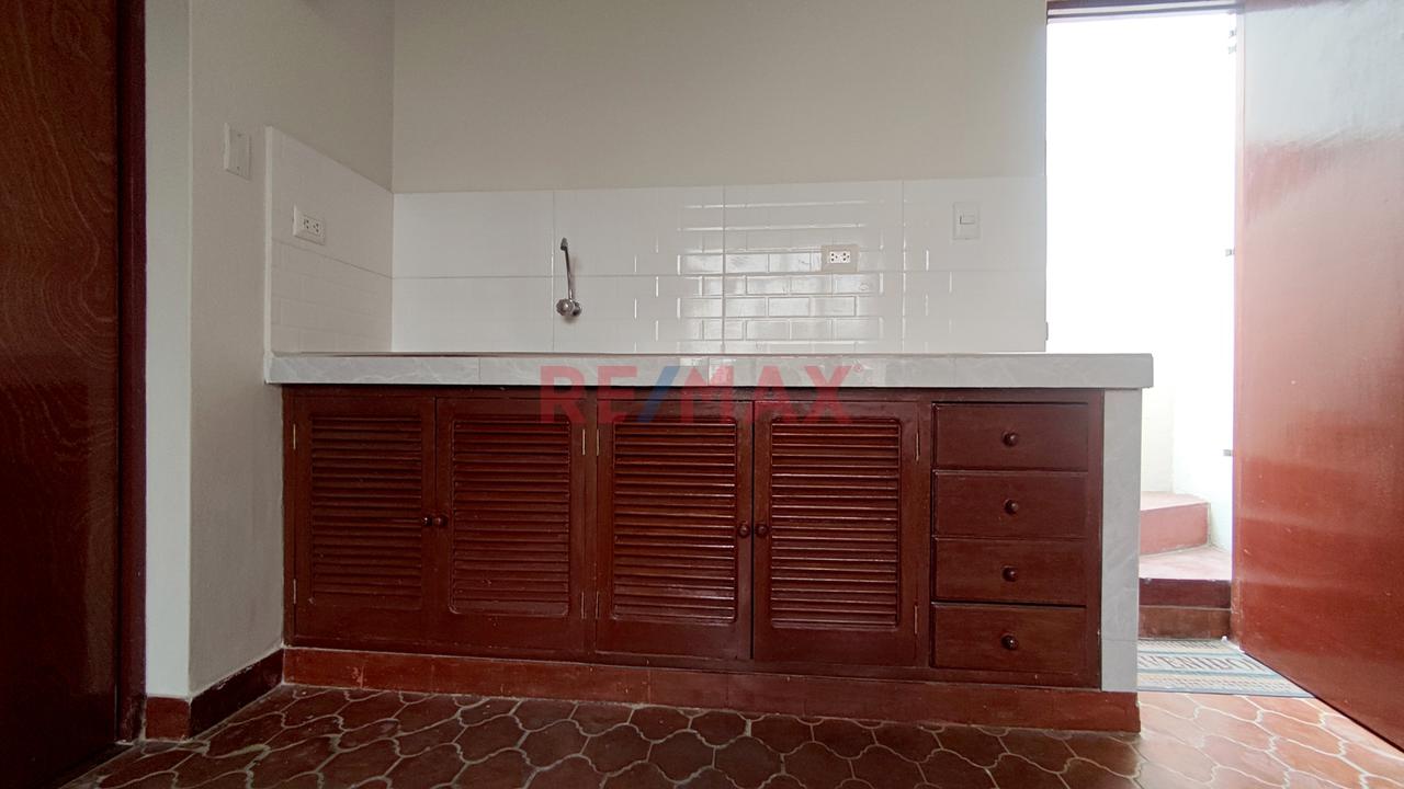 Vendo Departamento 2Do Piso Mas Azotea At: 216.00 M2   Maranga San Miguel — foto 7